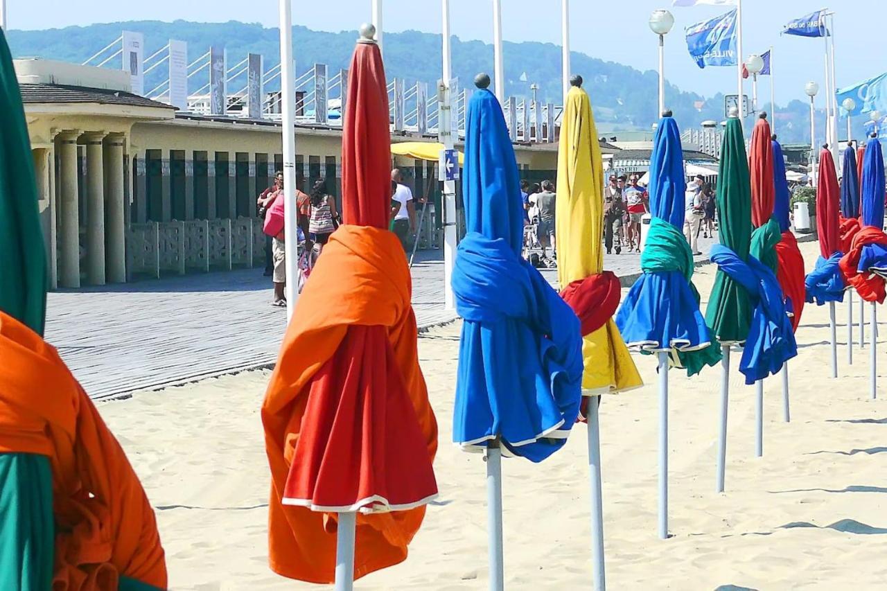 Charmant 3 pièces avec jardin à 5mn de la plage Deauville Esterno foto